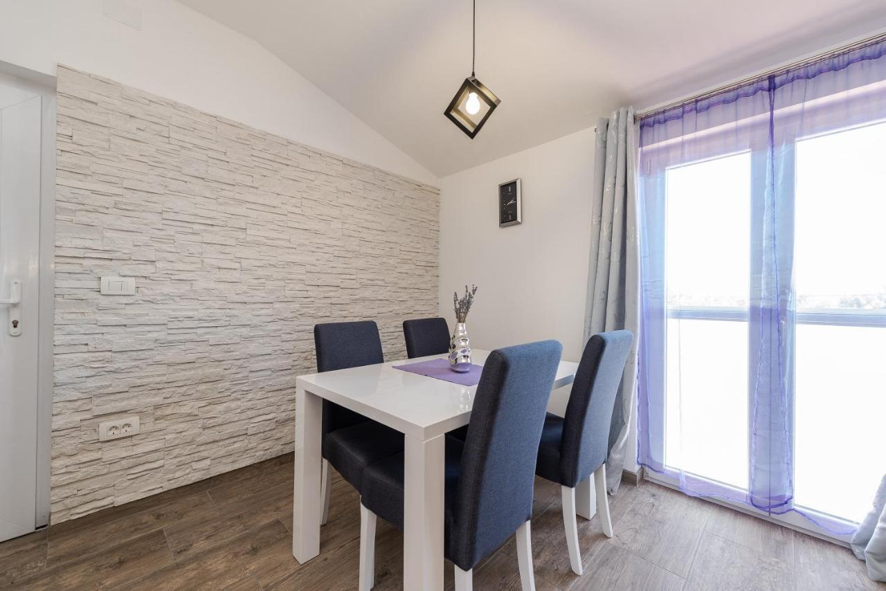 Apartments Jadranka Привлака Екстер'єр фото